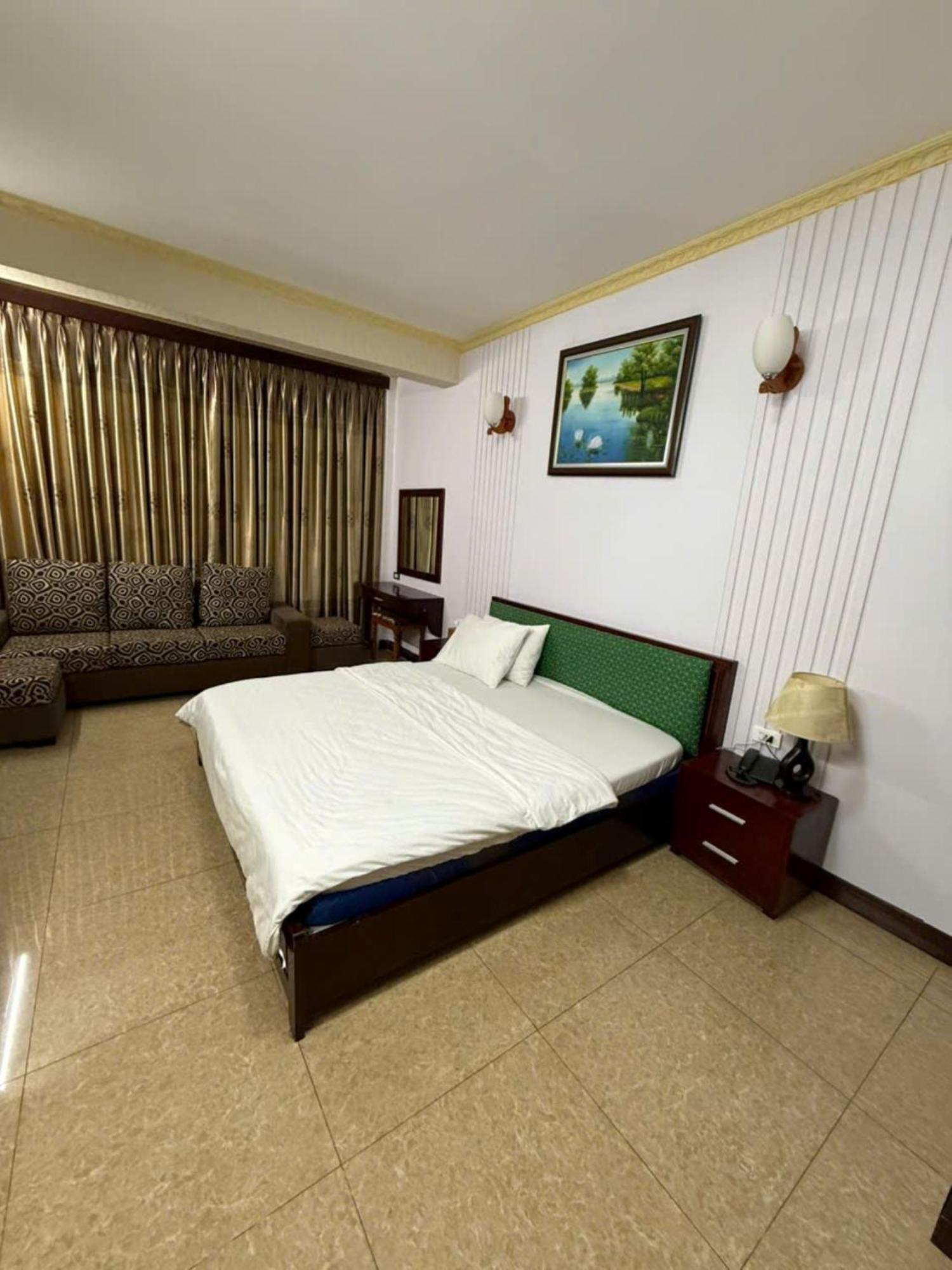 Tam Tin Hotel *