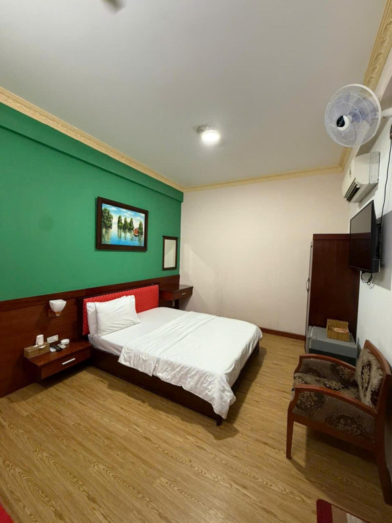 Hotel Tam Tin *