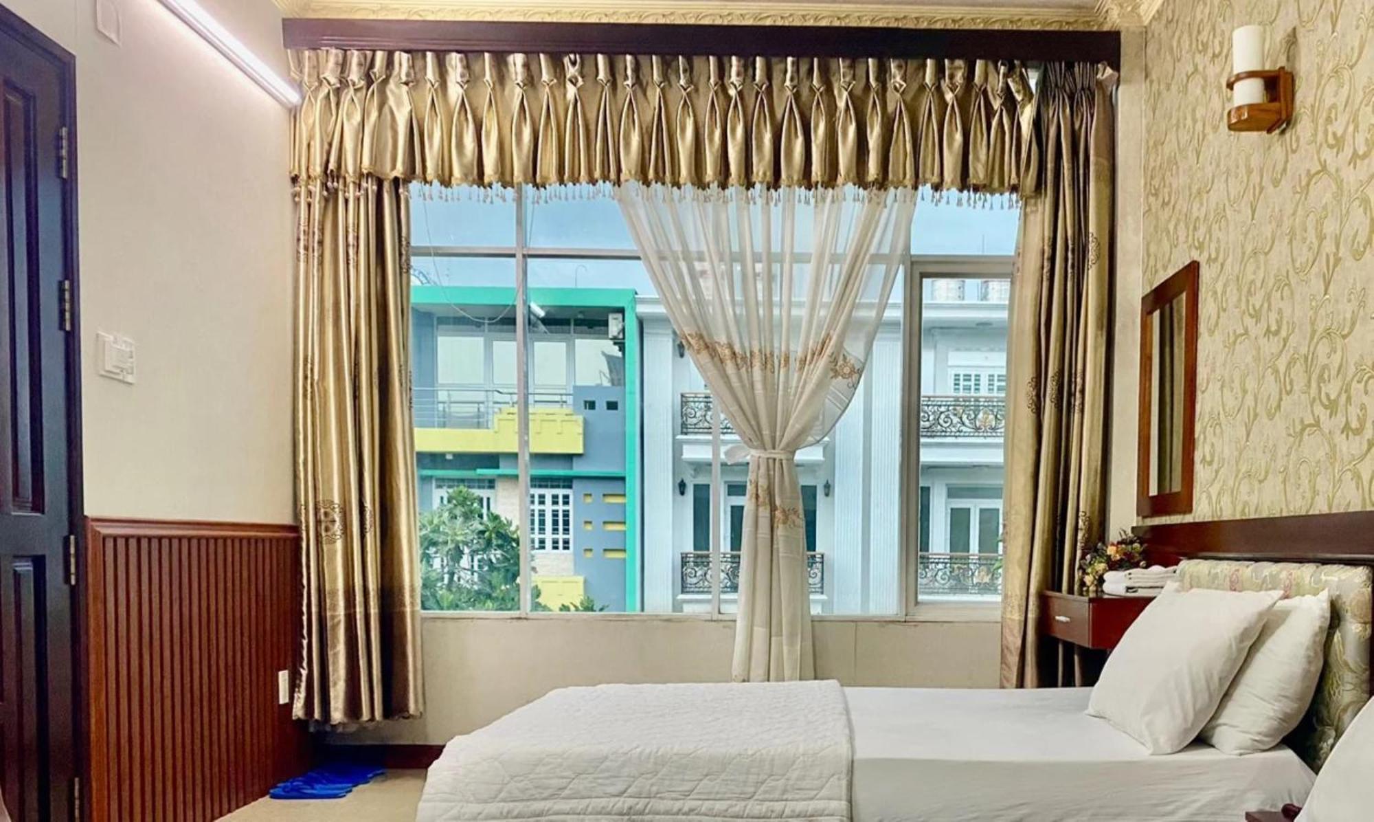 Tam Tin Hotel *